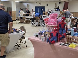 A lot of nice stuff at the Flea Market
